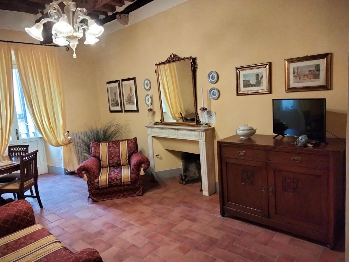 Appartamento Giulia Lucca Bagian luar foto